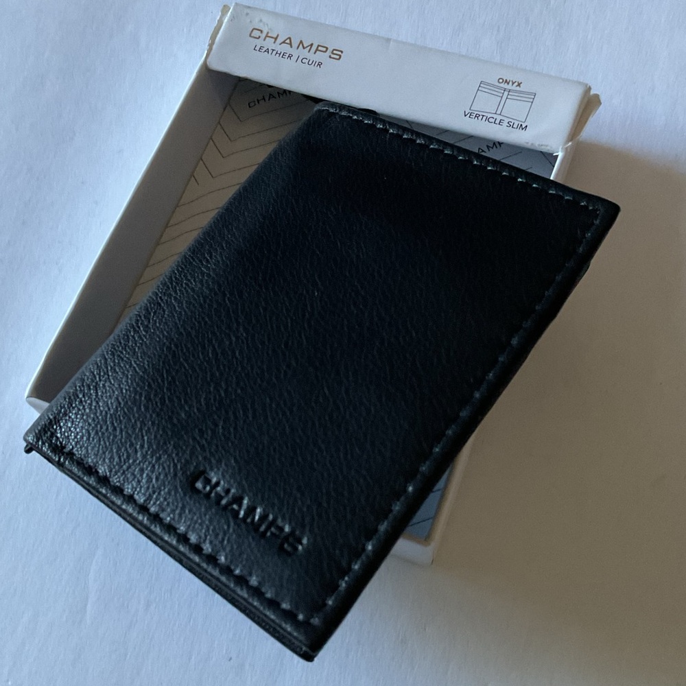 CHAMPS MENS VERTICAL SLIM BIFOLD WALLET BLACK ONYX RFID NWT